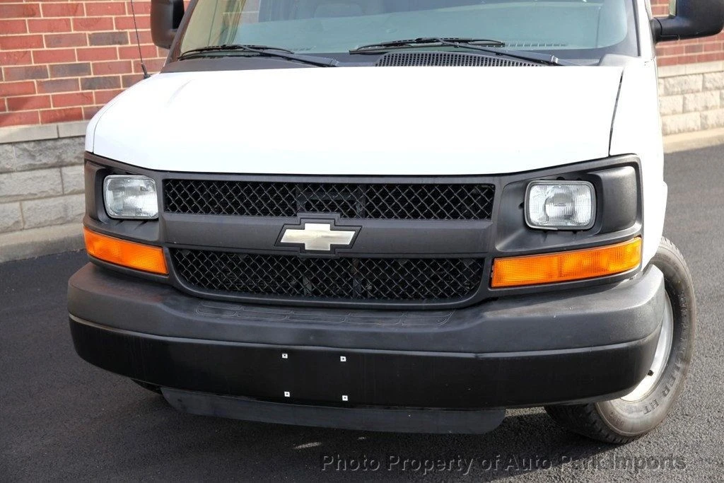 2013 Chevrolet Express - Image 3 of 12