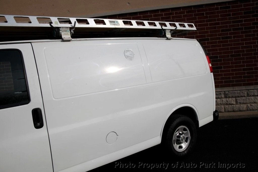 2013 Chevrolet Express - Image 5 of 12