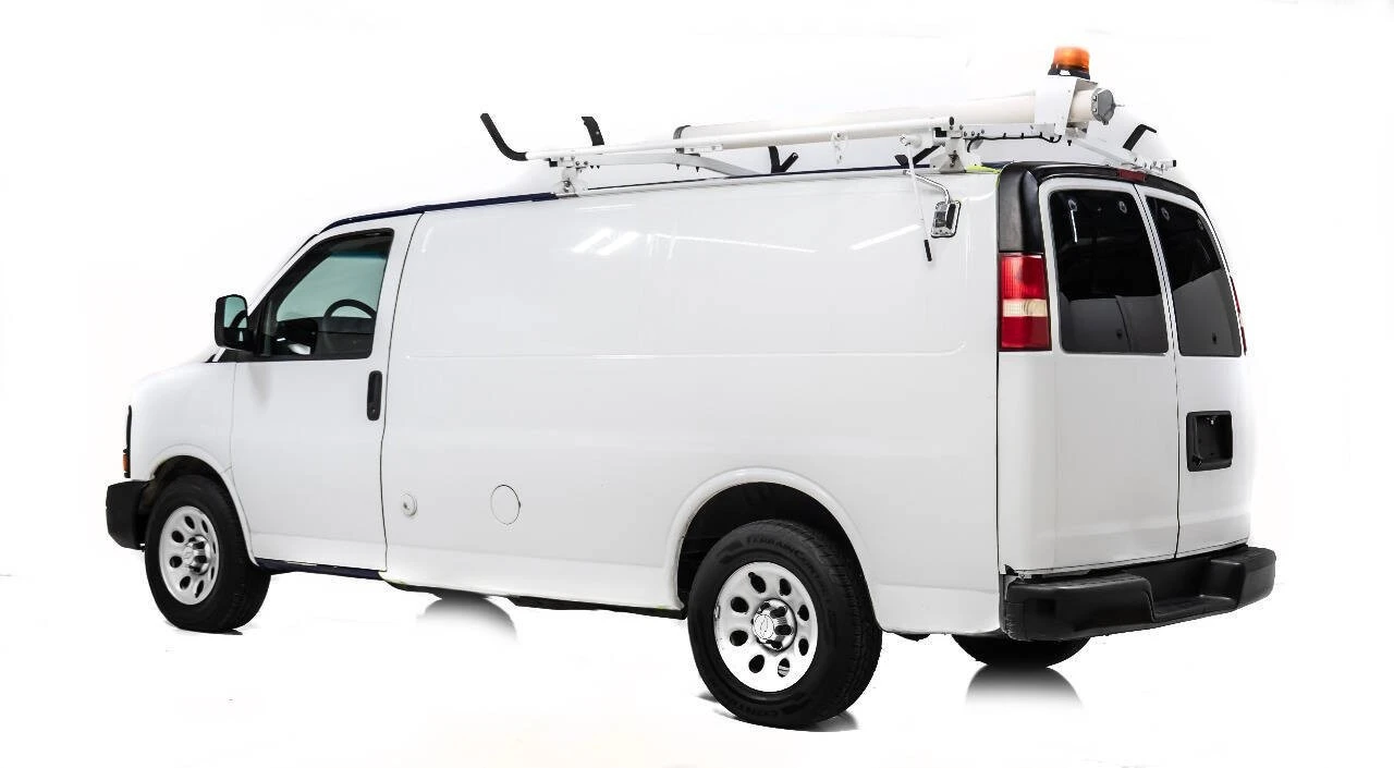 2013 Chevrolet Express - Image 4 of 12