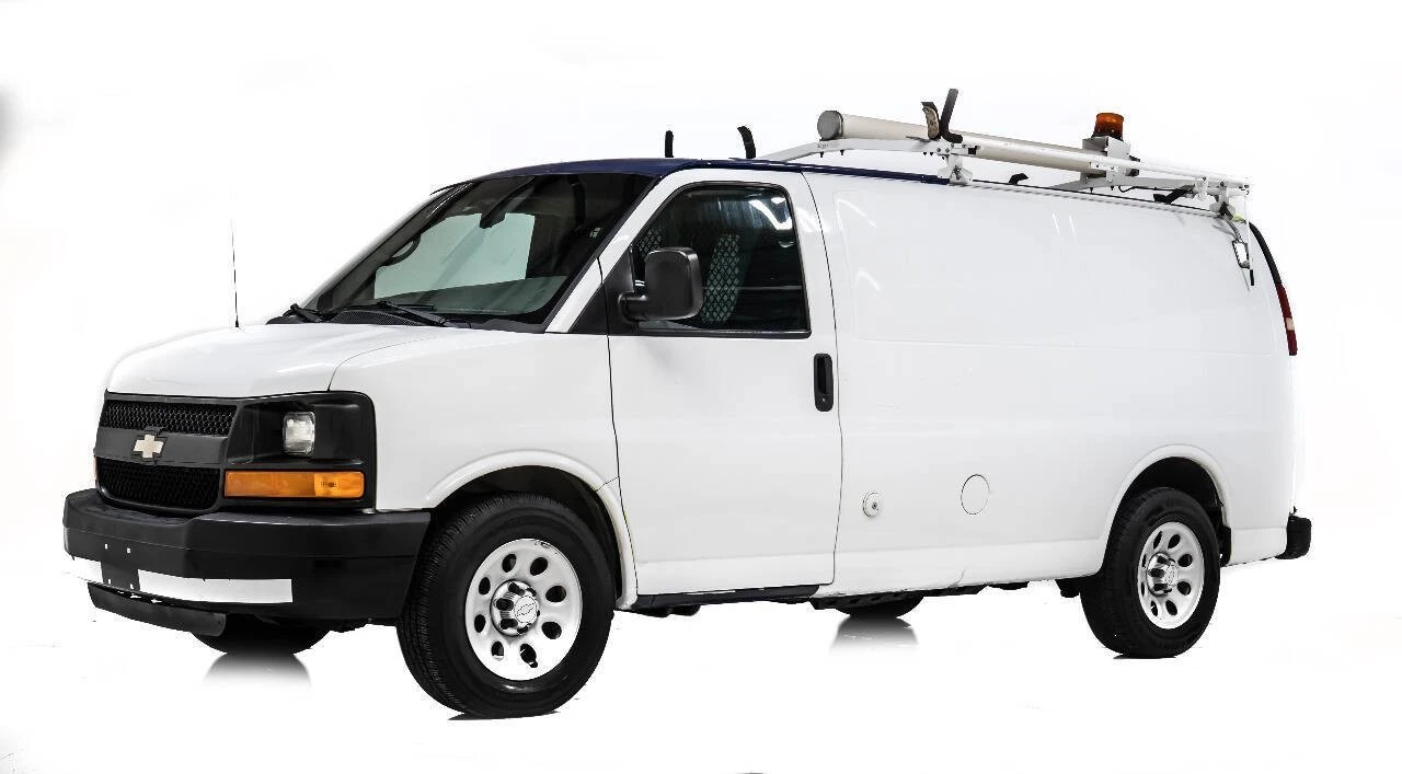 2013 Chevrolet Express - Image 2 of 12