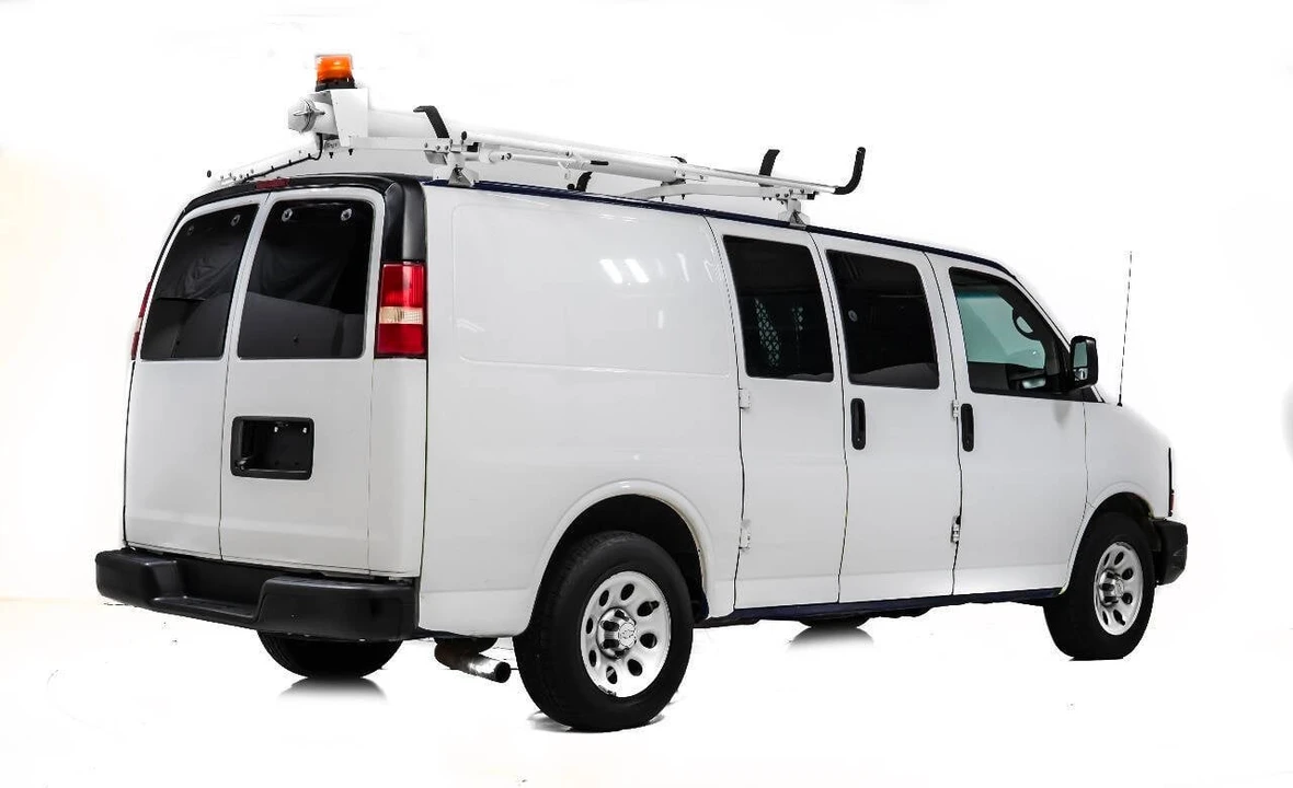 2013 Chevrolet Express - Image 3 of 12