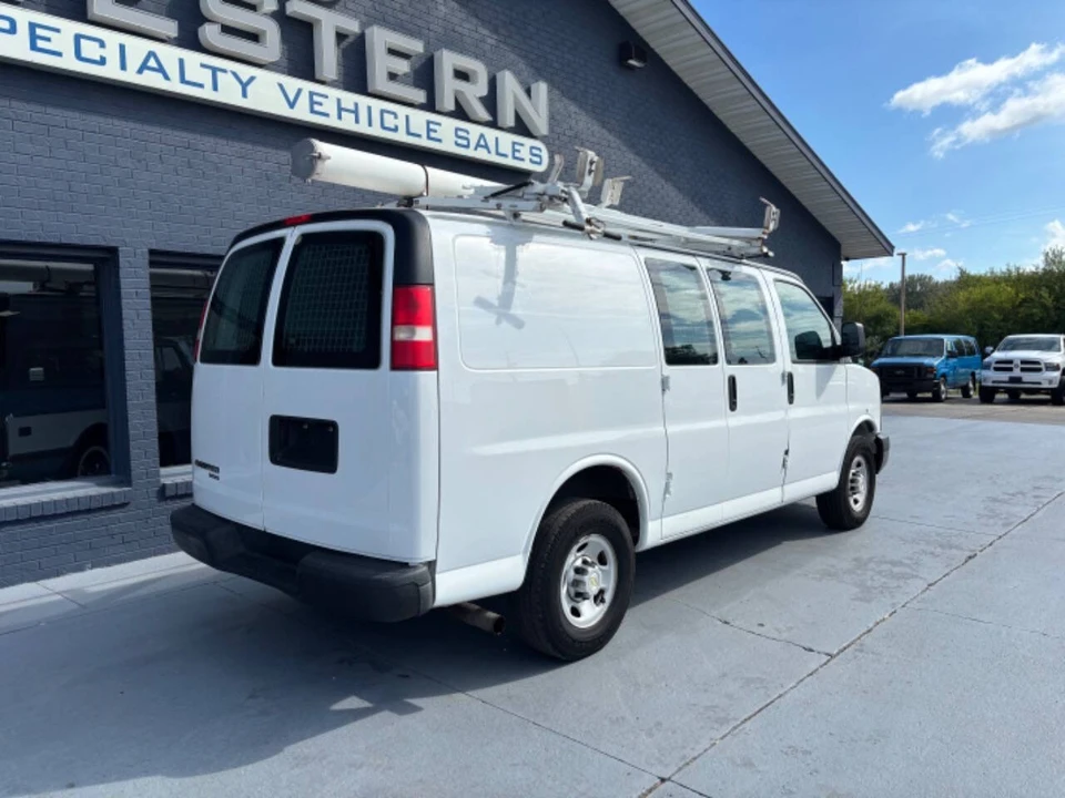 2013 Chevrolet Express - Image 3 of 12