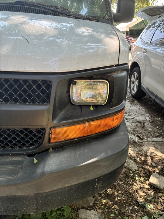 2013 Chevrolet Express - Image 16 of 25