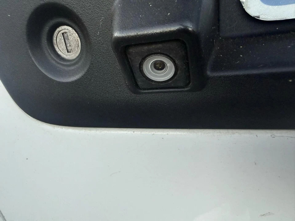 2013 Chevrolet Express - Image 19 of 21