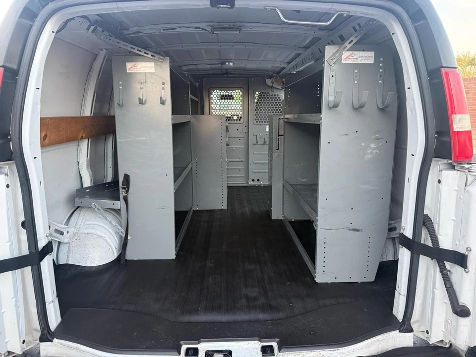 2013 Chevrolet Express - Image 20 of 21