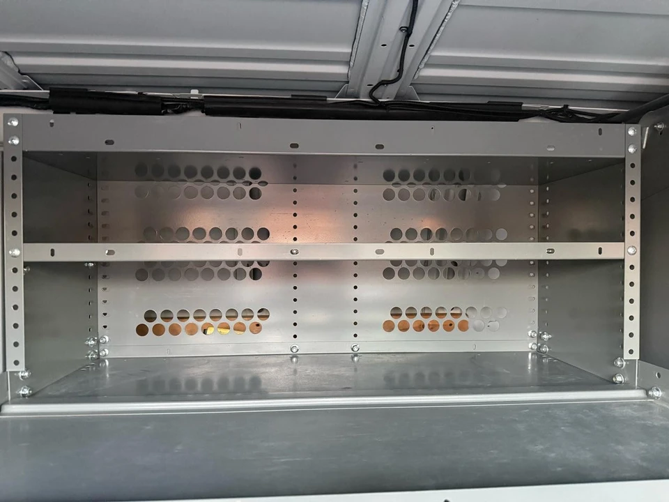 2013 Chevrolet Express - Image 18 of 21