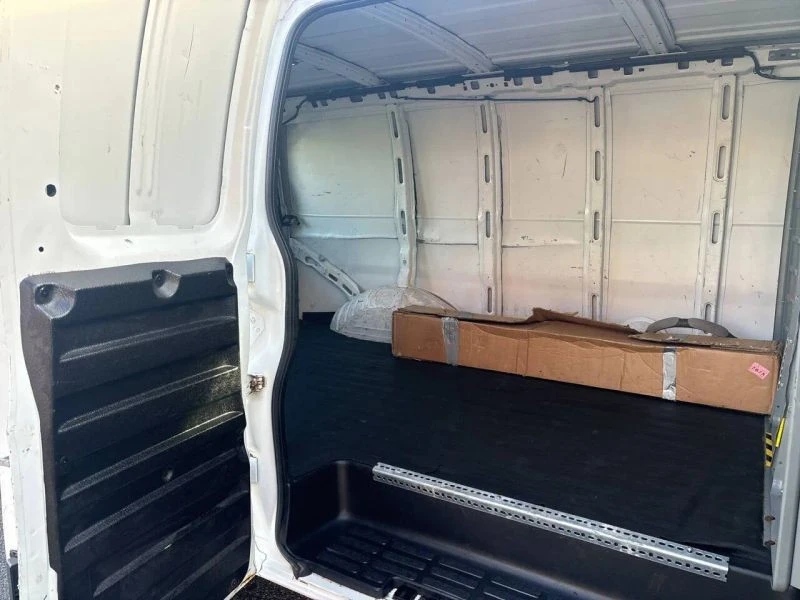 2013 Chevrolet Express - Image 10 of 12