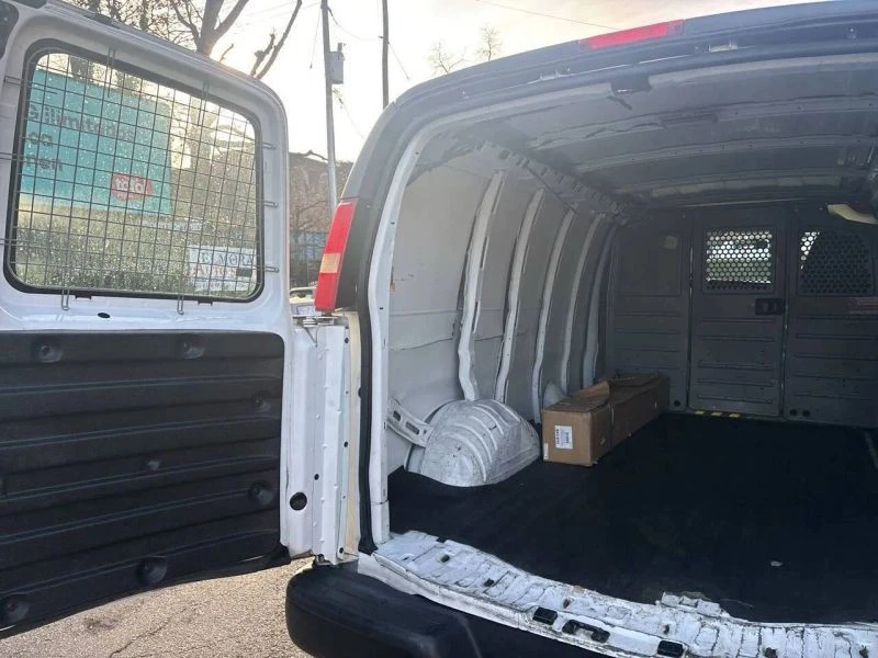 2013 Chevrolet Express - Image 12 of 12