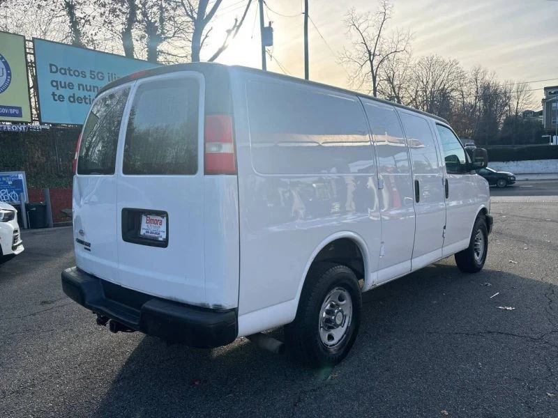 2013 Chevrolet Express - Image 6 of 12
