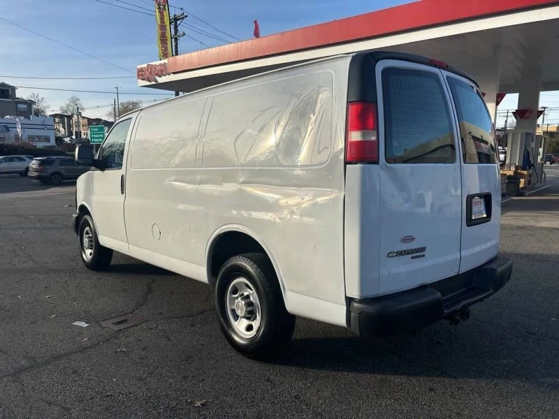 2013 Chevrolet Express - Image 4 of 12