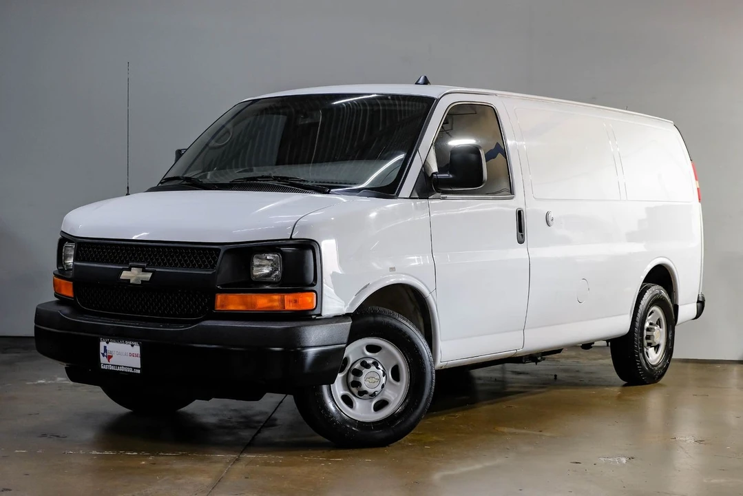 2013 Chevrolet Express - Image 6 of 21