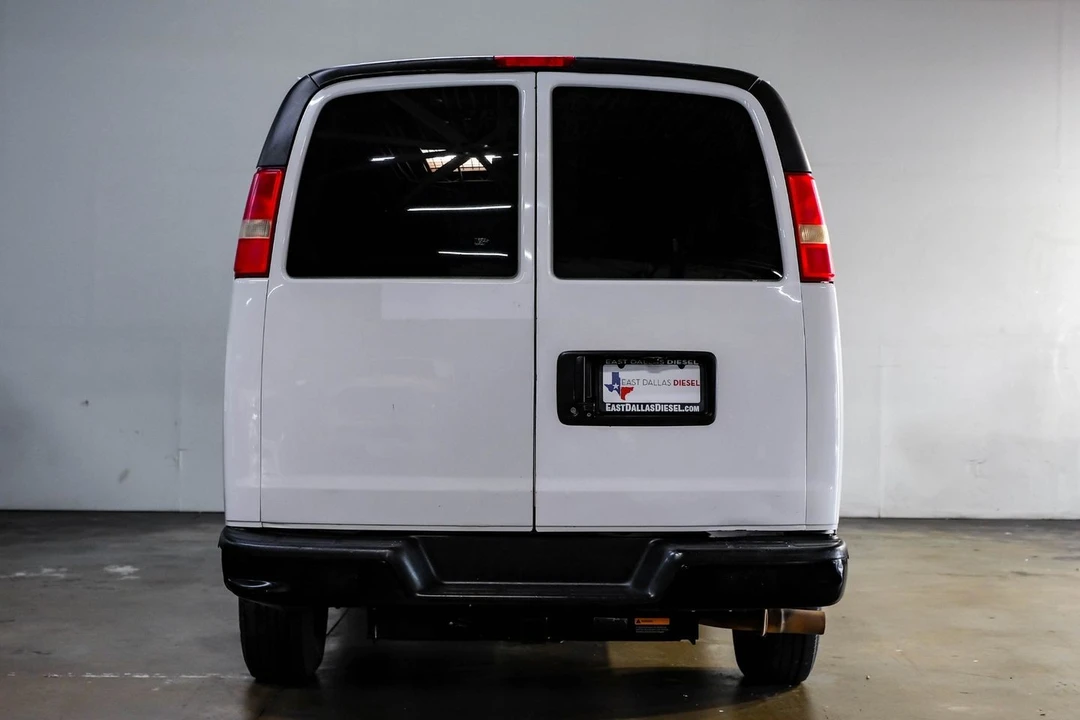 2013 Chevrolet Express - Image 13 of 21