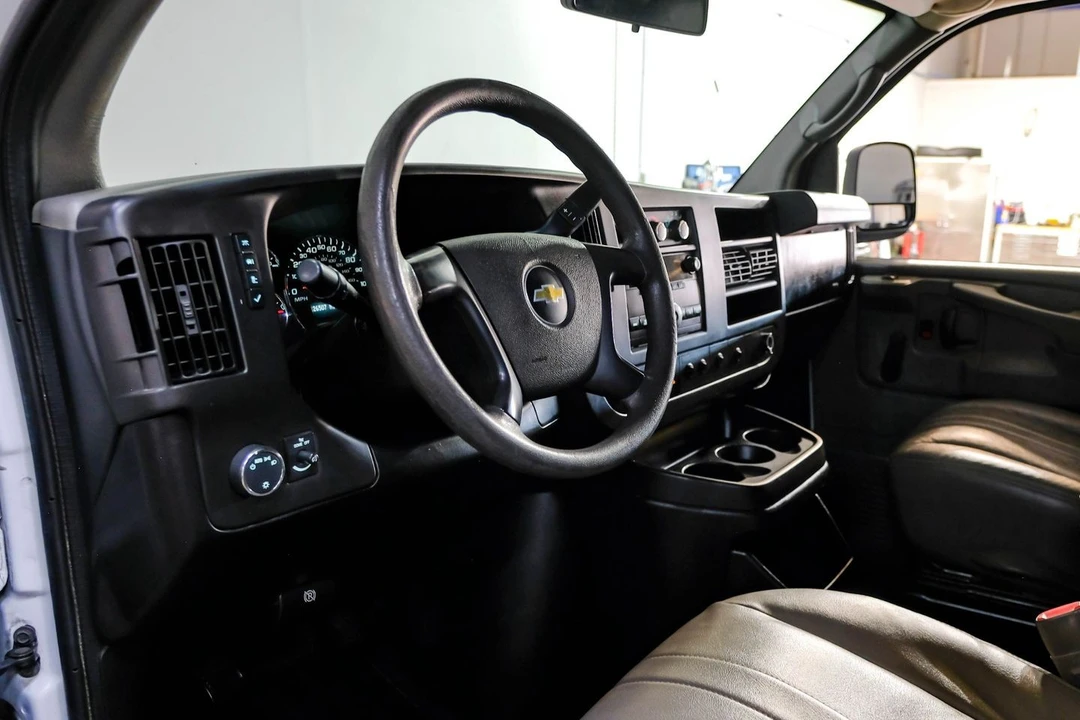 2013 Chevrolet Express - Image 3 of 21