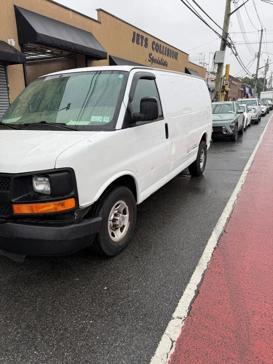 2013 Chevrolet Express - Image 3 of 6