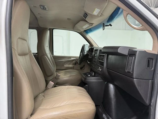 2013 Chevrolet Express - Image 11 of 12