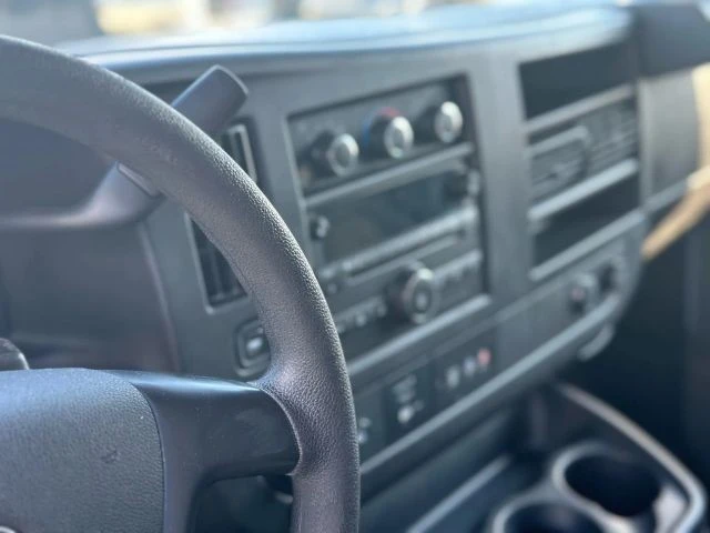 2013 Chevrolet Express - Image 11 of 21