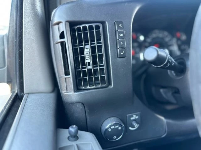 2013 Chevrolet Express - Image 26 of 26