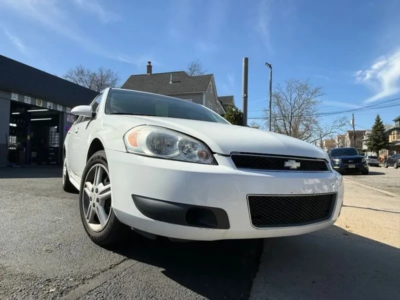 2013 Chevrolet Impala 9th Gen - Image 2 of 9