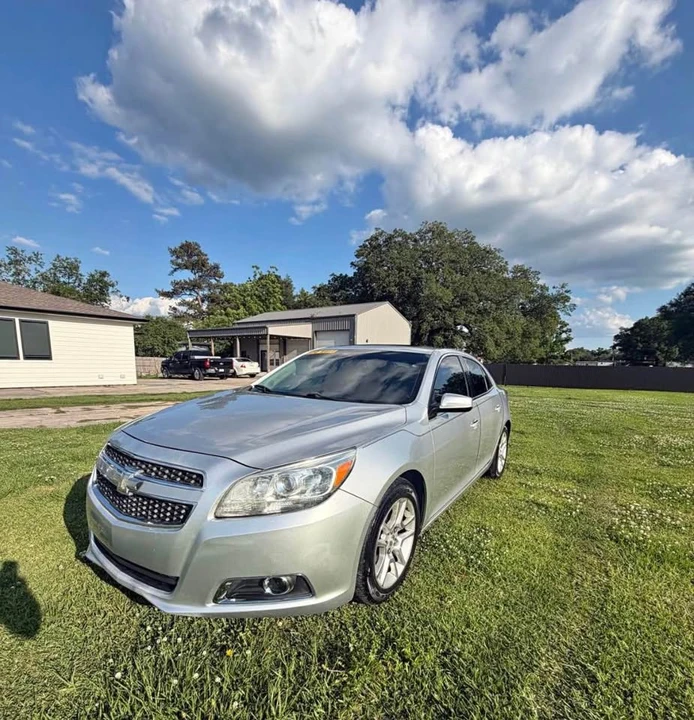 2013 Chevrolet Malibu - Image 2 of 4