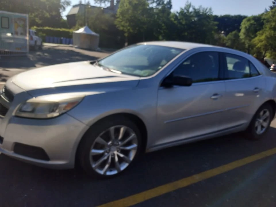 2013 Chevrolet Malibu - Image 2 of 10