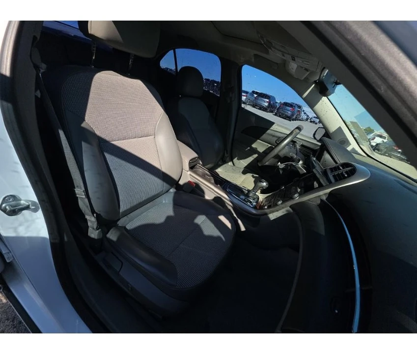 2013 Chevrolet Malibu - Image 11 of 20