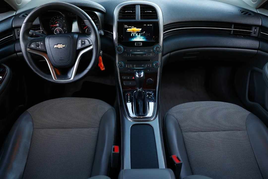 2013 Chevrolet Malibu - Image 2 of 12