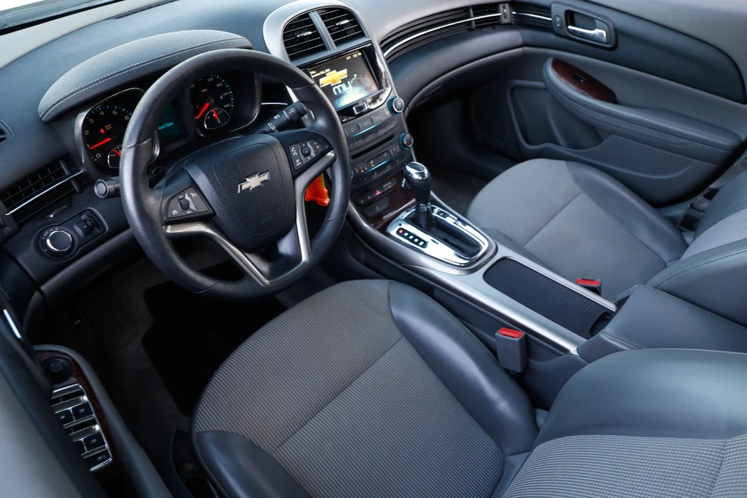 2013 Chevrolet Malibu - Image 4 of 12