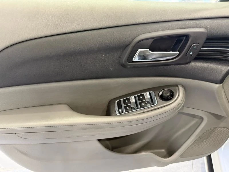 2013 Chevrolet Malibu - Image 8 of 12
