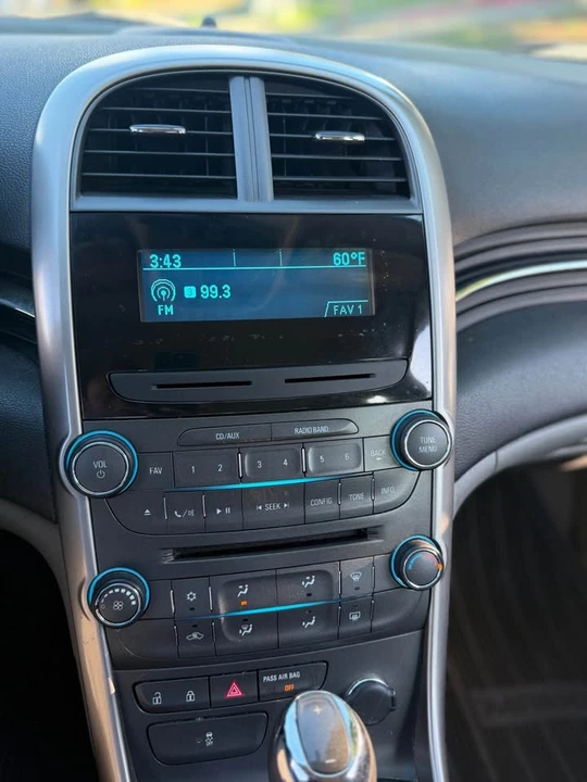 2013 Chevrolet Malibu - Image 10 of 11