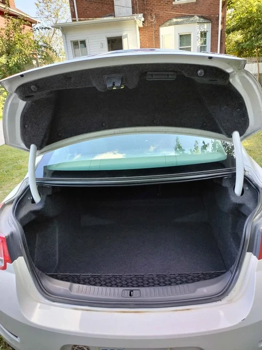 2013 Chevrolet Malibu - Image 10 of 14