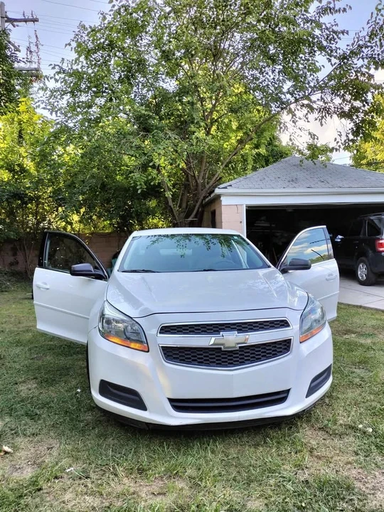 2013 Chevrolet Malibu - Image 2 of 14