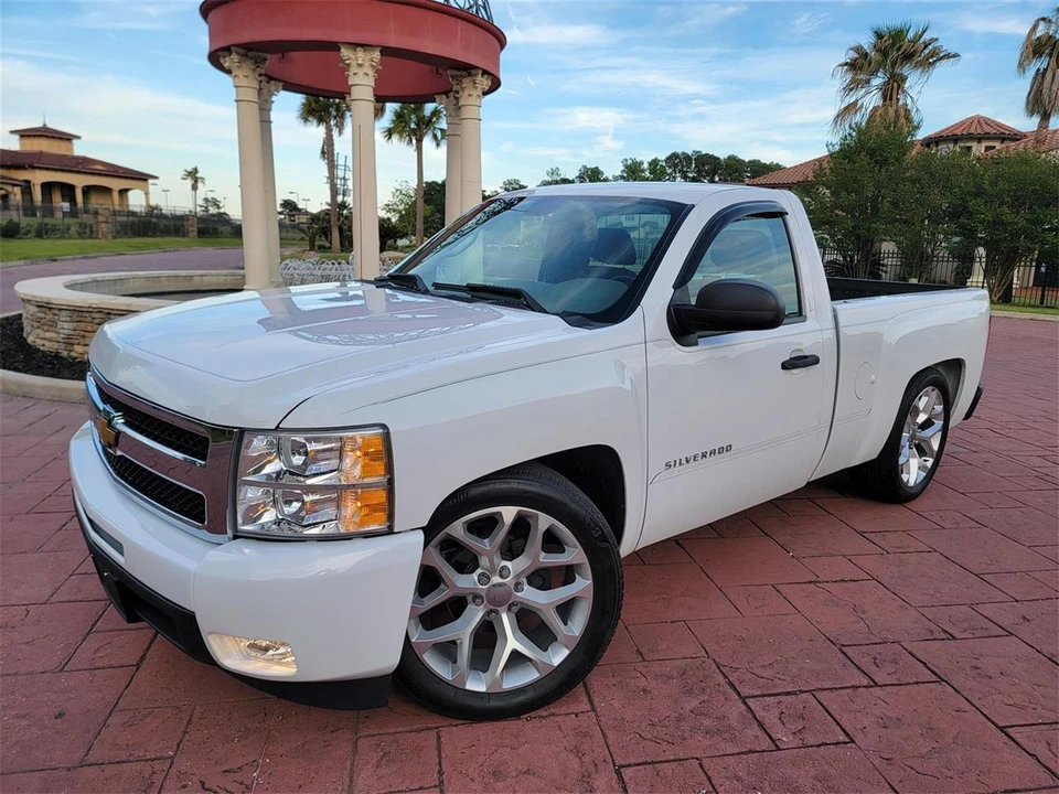 2013 Chevrolet Silverado 2nd Gen - Image 3 of 31
