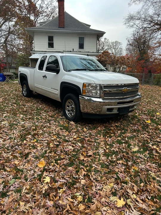 2013 Chevrolet Silverado 2nd Gen - Image 3 of 16