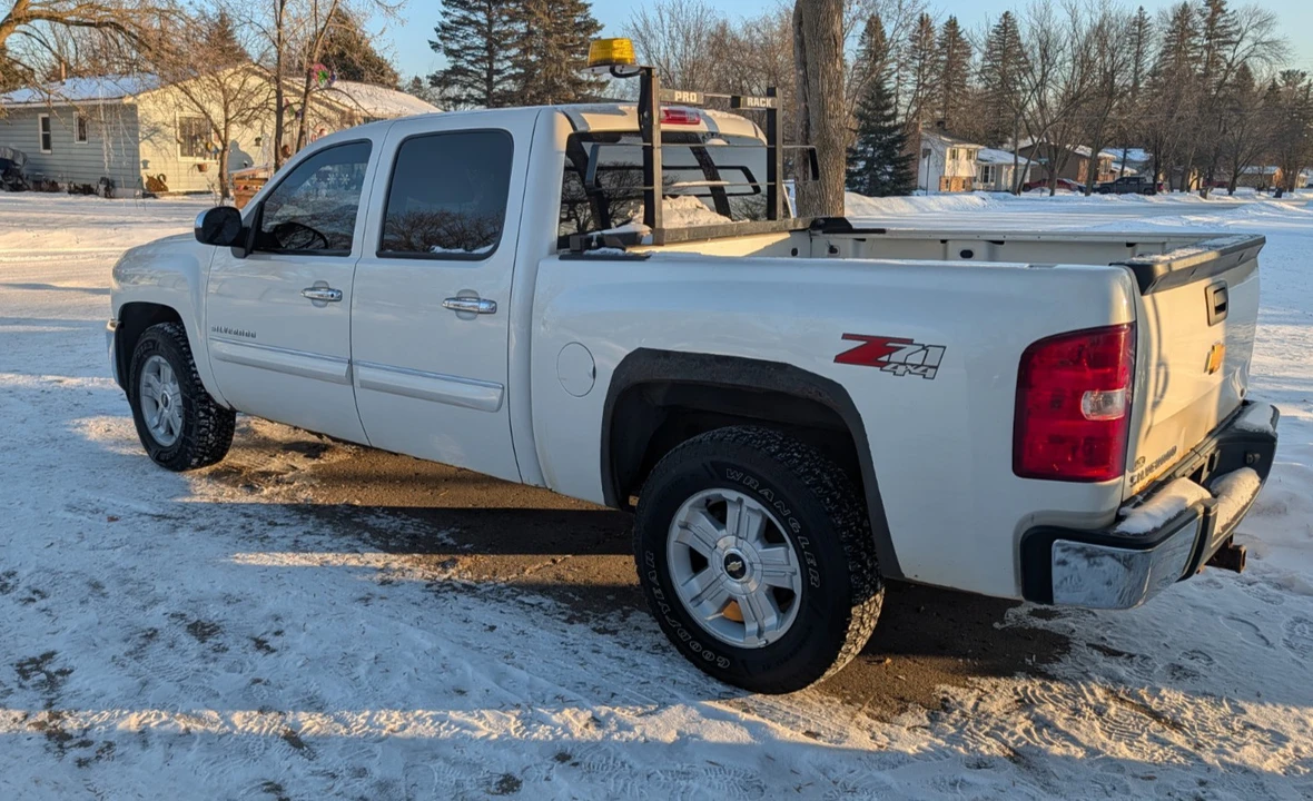 2013 Chevrolet Silverado 2nd Gen - Image 2 of 21