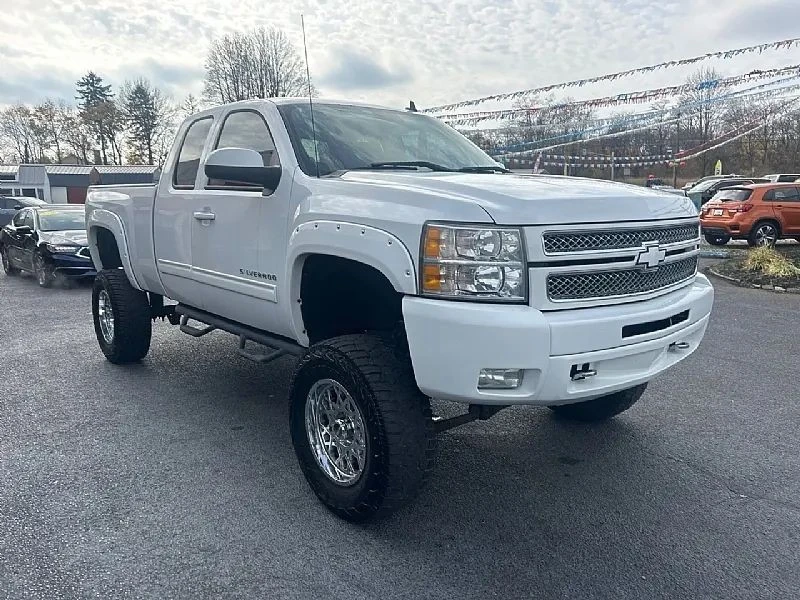 2013 Chevrolet Silverado 2nd Gen - Image 2 of 12