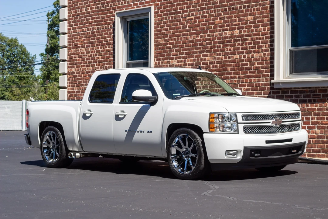 2013 Chevrolet Silverado 2nd Gen - Image 6 of 31