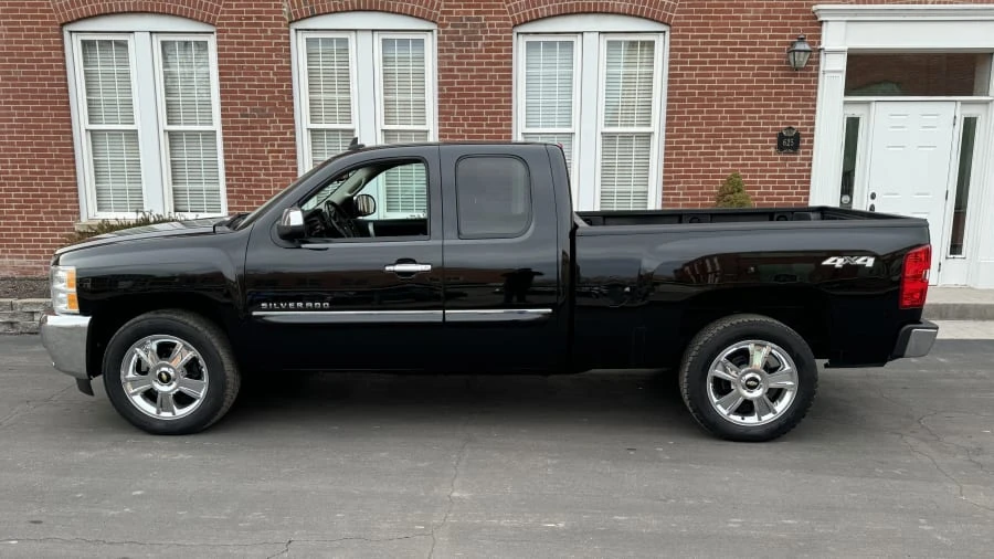 2013 Chevrolet Silverado 2nd Gen - Image 2 of 10