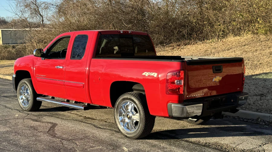 2013 Chevrolet Silverado 2nd Gen - Image 3 of 12
