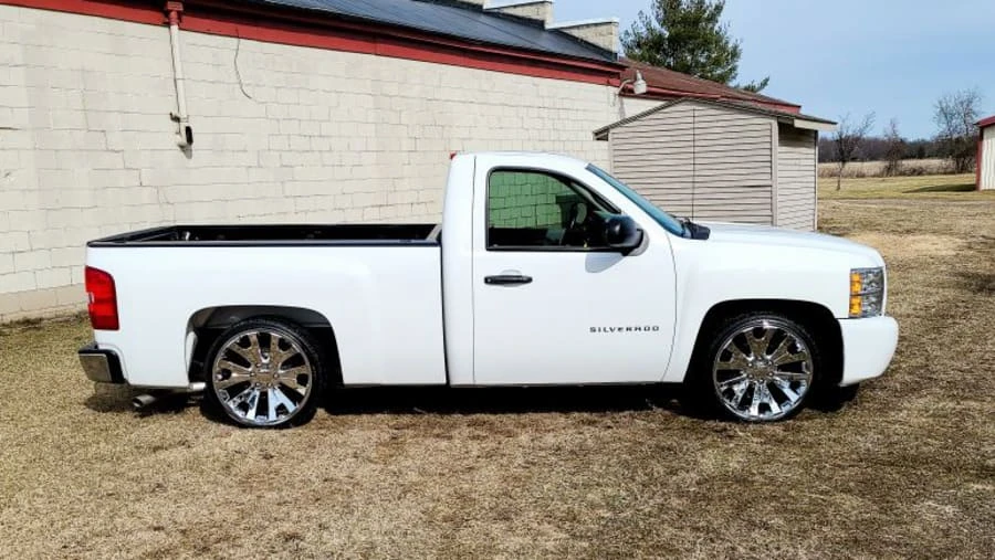 2013 Chevrolet Silverado 2nd Gen - Image 2 of 9