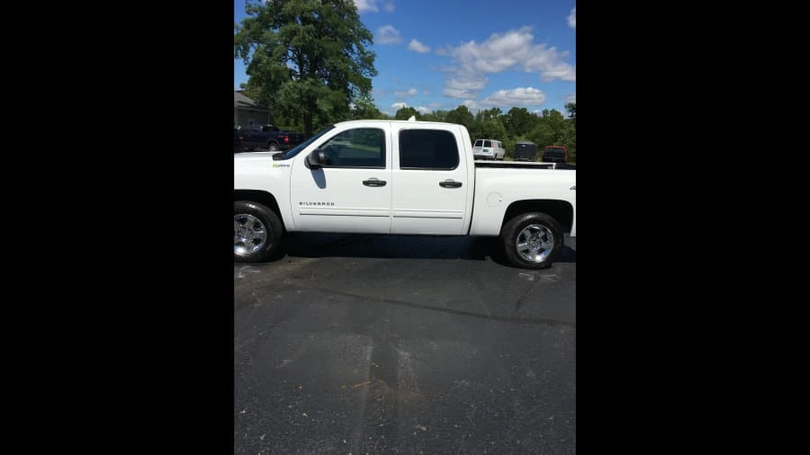 2013 Chevrolet Silverado 2nd Gen - Image 2 of 10
