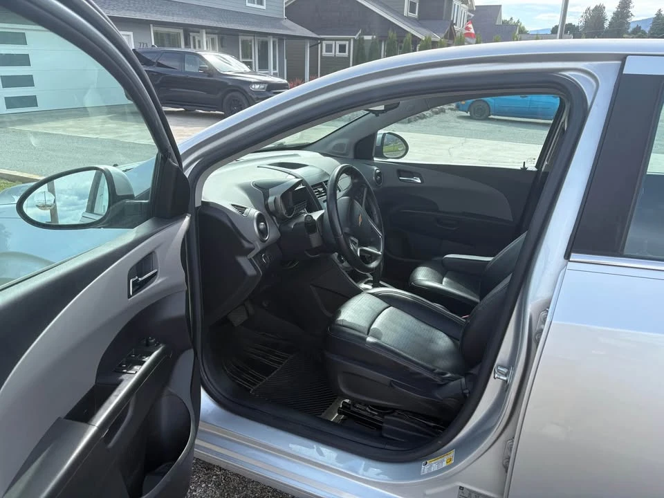 2013 Chevrolet Aveo/Sonic - Image 5 of 9