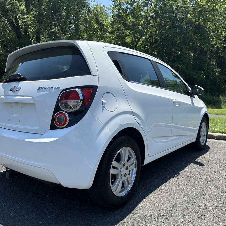 2013 Chevrolet Aveo/Sonic - Image 4 of 12