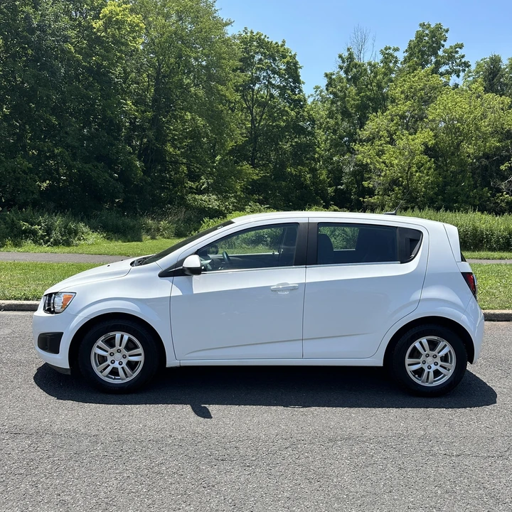 2013 Chevrolet Aveo/Sonic - Image 8 of 12