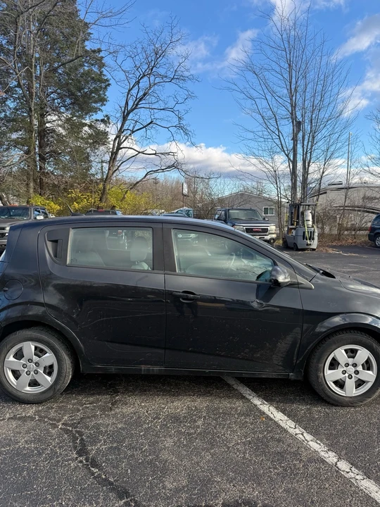 2013 Chevrolet Aveo/Sonic - Image 6 of 10
