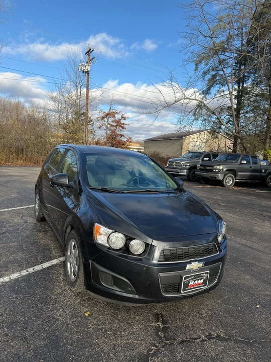2013 Chevrolet Aveo/Sonic - Image 2 of 10