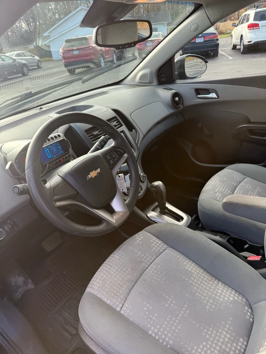 2013 Chevrolet Aveo/Sonic - Image 9 of 10