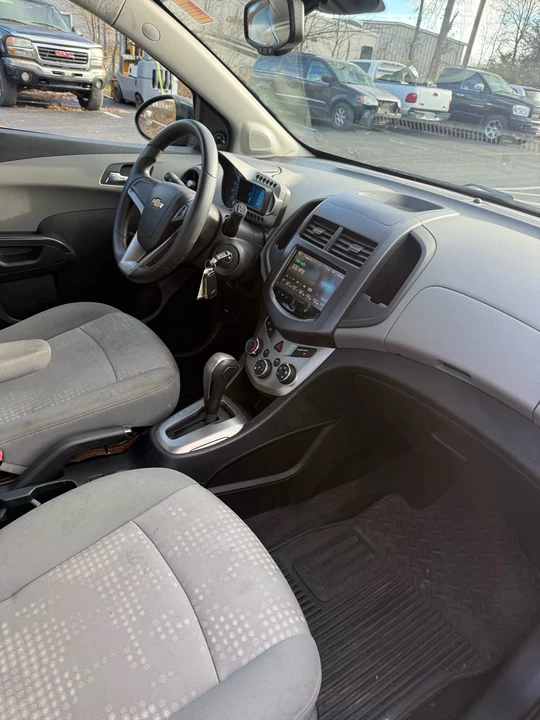 2013 Chevrolet Aveo/Sonic - Image 7 of 10