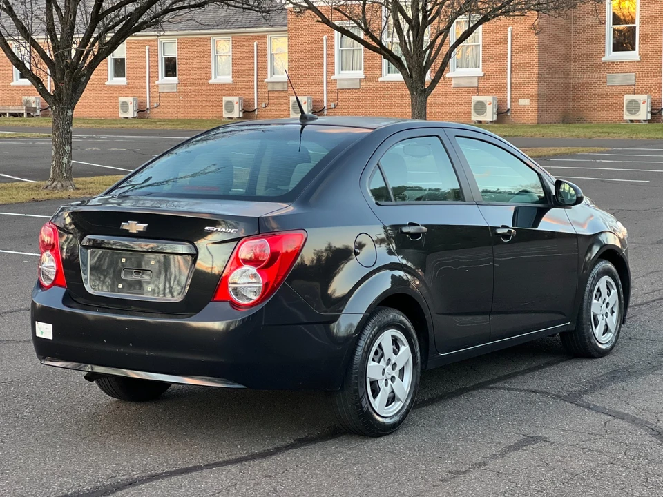 2013 Chevrolet Aveo/Sonic - Image 8 of 21