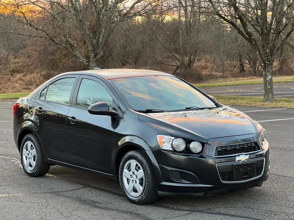 2013 Chevrolet Aveo/Sonic - Image 10 of 21