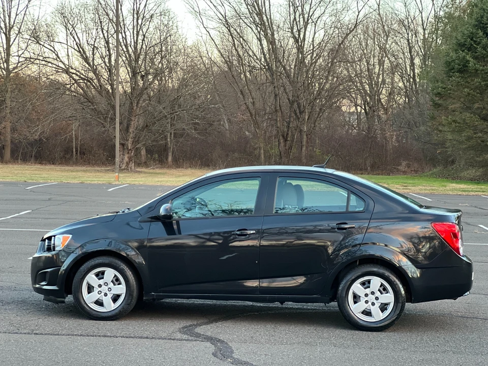 2013 Chevrolet Aveo/Sonic - Image 3 of 21